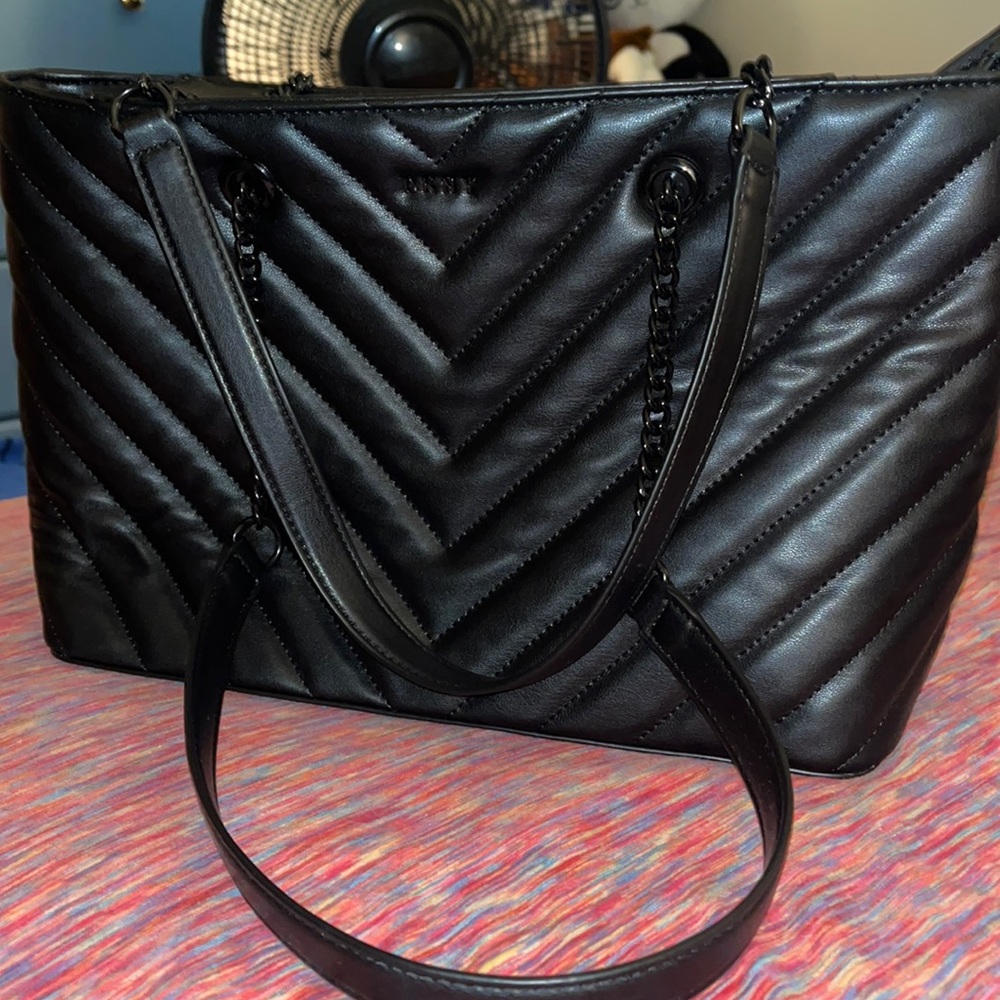 DKNY faux leather shoulder bag with chain straps black hardware